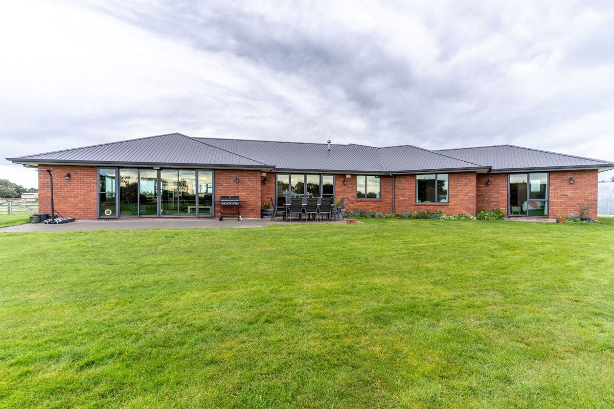 170 Moore Road, Lorneville, Invercargill - Carousel 1
