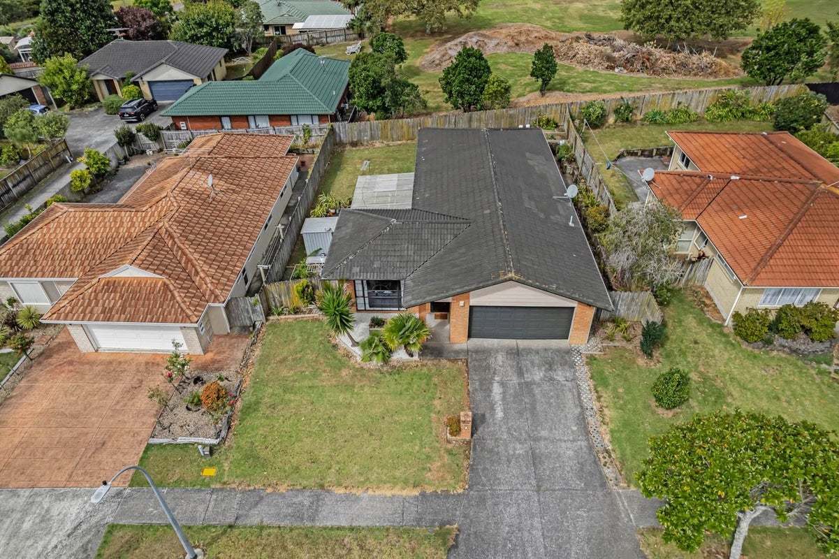 24 Nuneaton Drive, Flat Bush, Auckland - Carousel 1