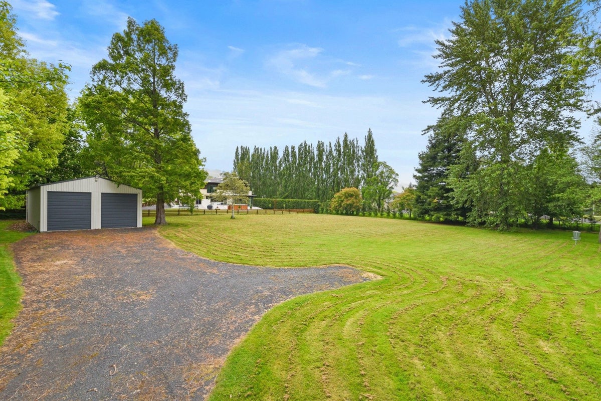 133 Gladstone Road, Dalmore, Dunedin - Carousel 1