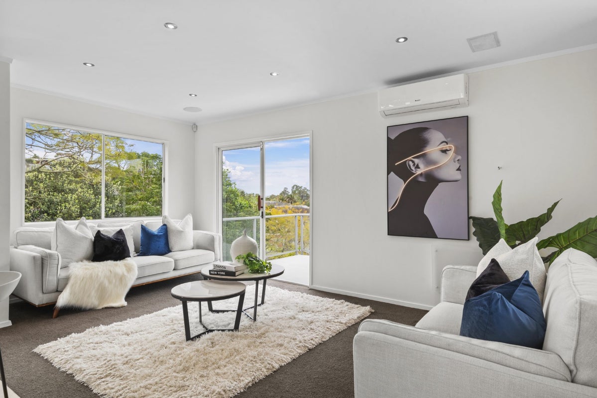 92 Stapleford Crescent, Browns Bay, Auckland - Carousel 2