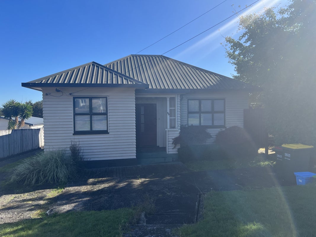 90 Forest Lake Road, Forest Lake, Hamilton - Carousel 1