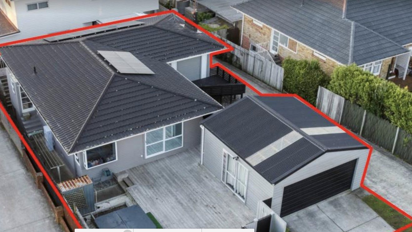 37A Bradbury Road, Botany Downs, Auckland - Carousel 1