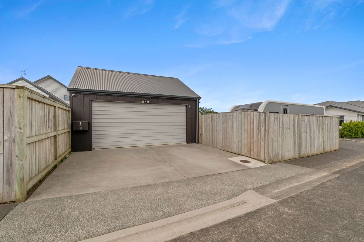 2 Magnolia Lane, Helensville - Carousel 2