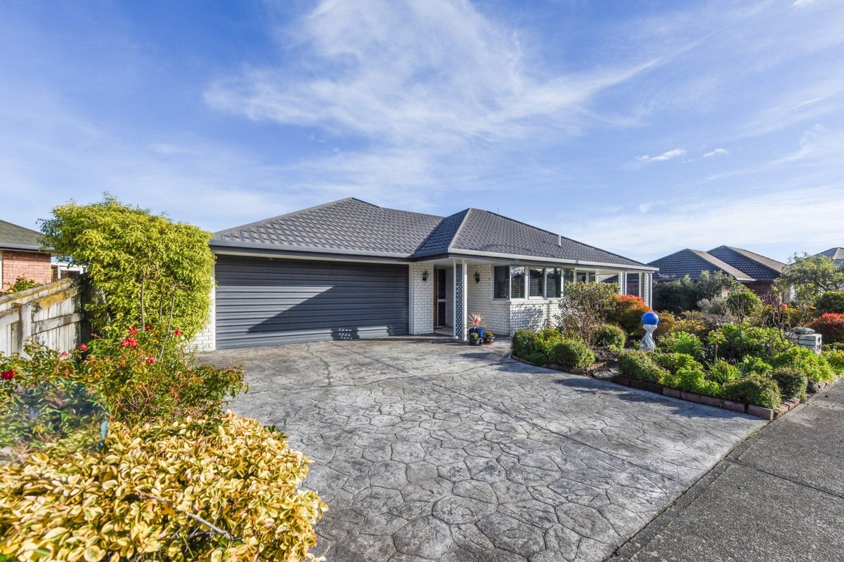 19 Stead Crescent, Stoke, Nelson - Carousel 2