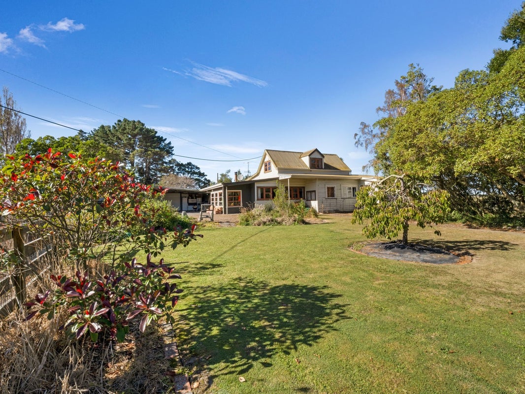 2828 State Highway 1, Sanson, Palmerston North - Carousel 2