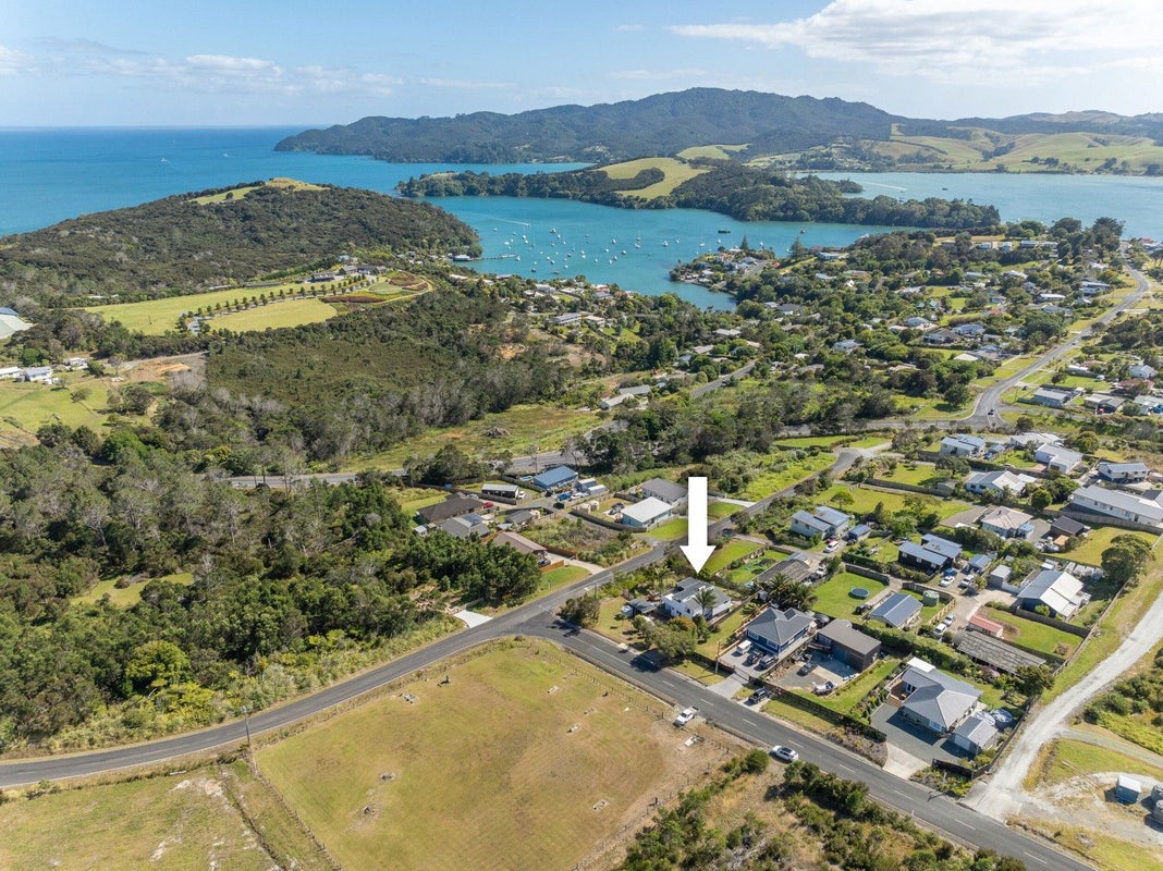 2 Turvey Road, Mangonui, Mangonui - Carousel 1