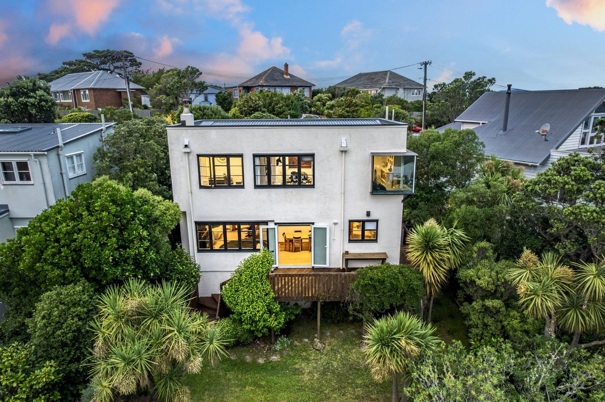 7 Himalaya Crescent, Khandallah, Wellington - Carousel 2
