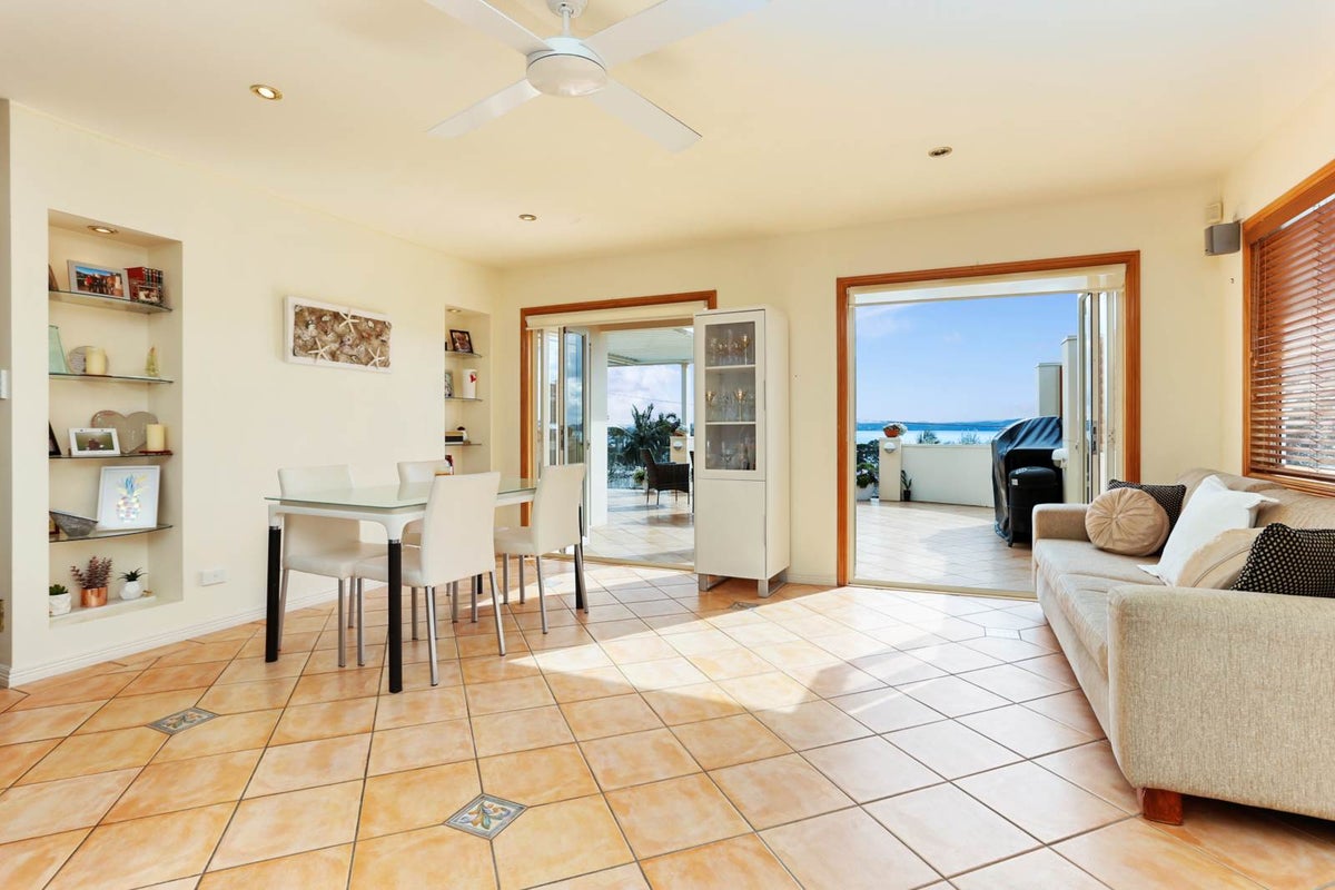 1036 Whangaparaoa Road, Tindalls Beach, Whangaparaoa - Carousel 1