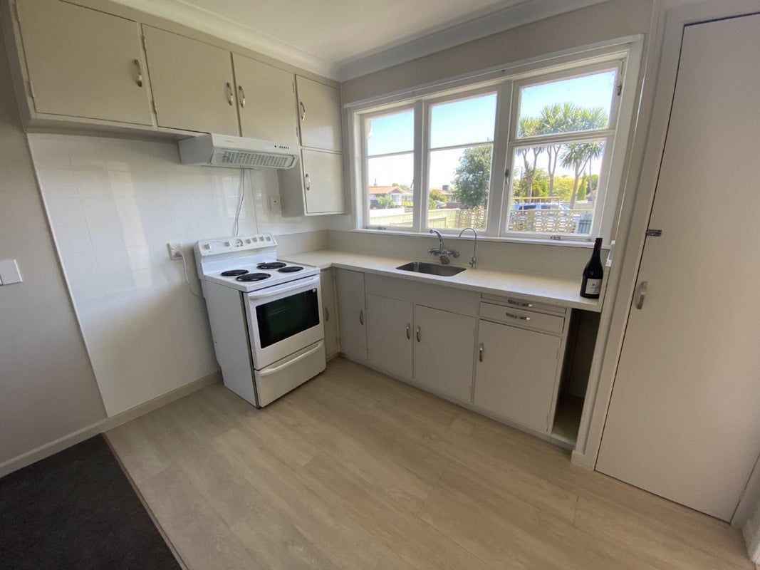42 Fairs Road, Milson, Palmerston North - Carousel 2