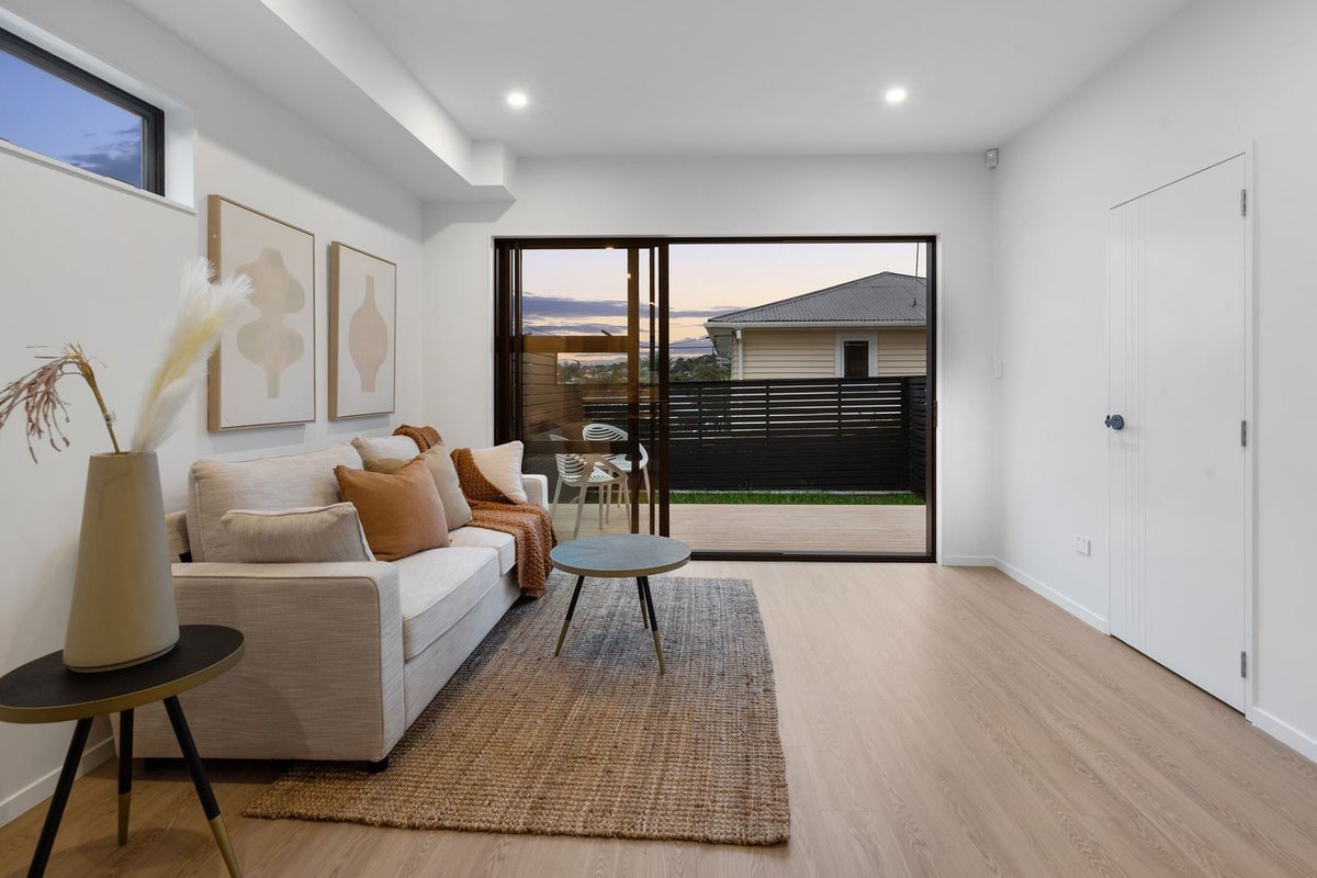 21C Neal Avenue, Glenfield, Auckland - Carousel 2