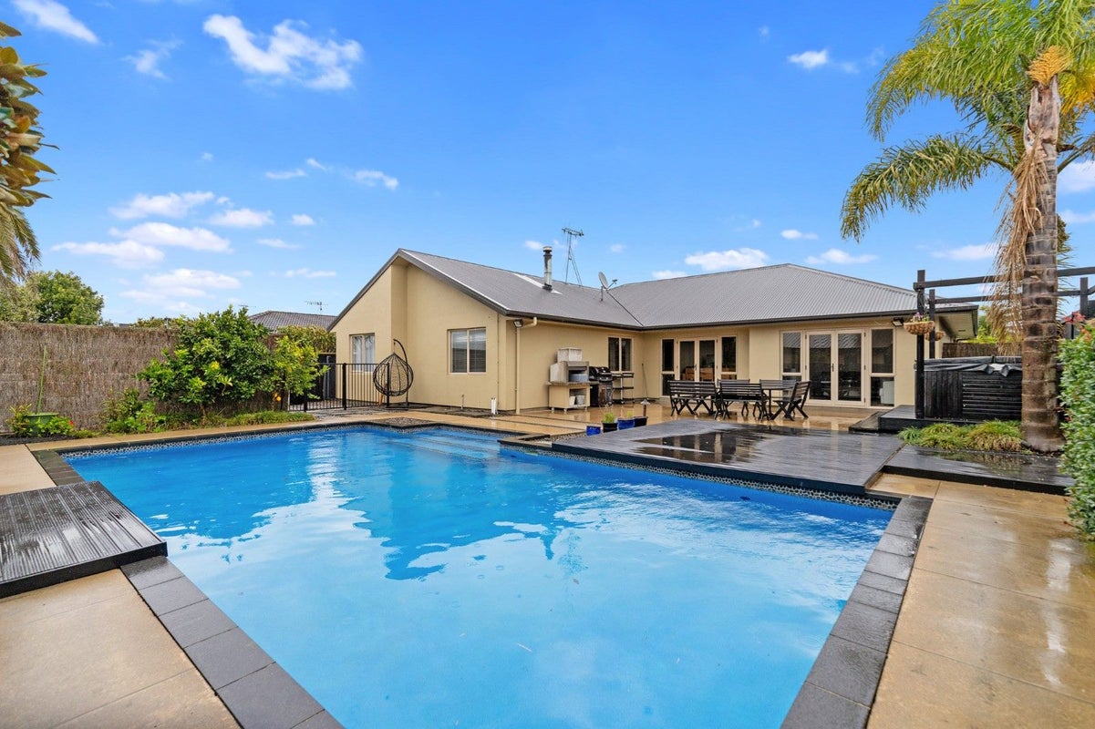 12 Parkwood Place, Huntington, Hamilton - Carousel 1