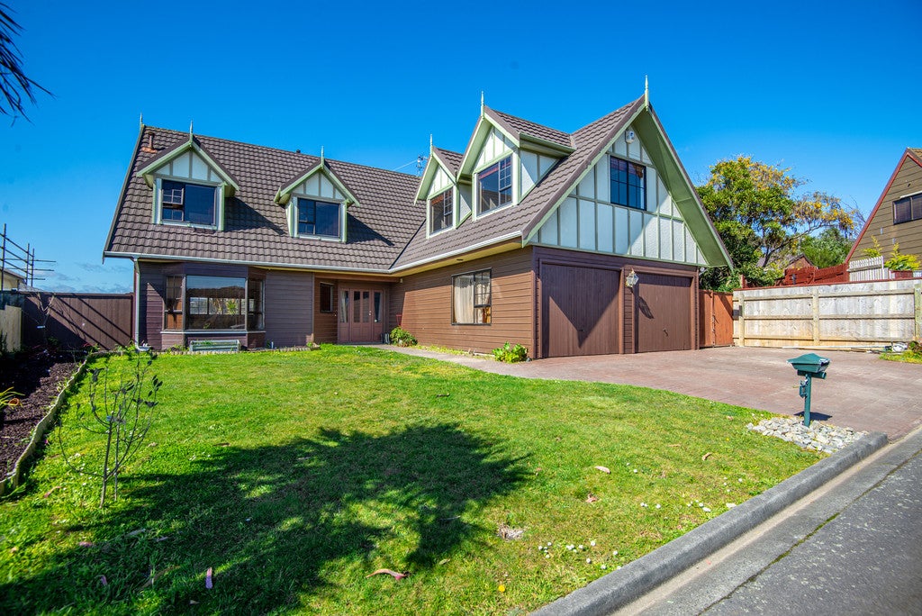 9 James Cook Drive, Whitby, Porirua - Carousel 1