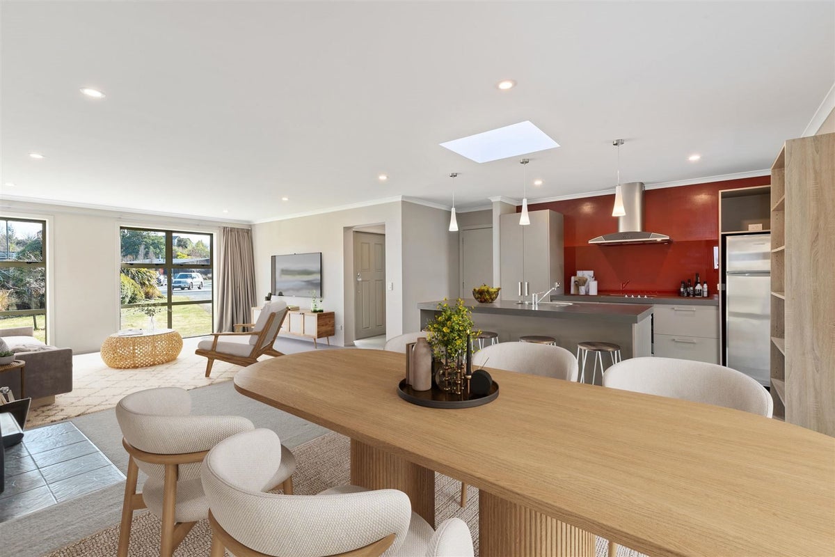 39 Charles Court, Wanaka - Carousel 2