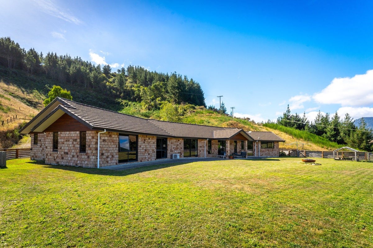 6411 State Highway 6, Rai Valley - Carousel 2