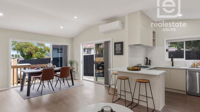 30D Ferguson Street, Manurewa East, Auckland - Carousel 1
