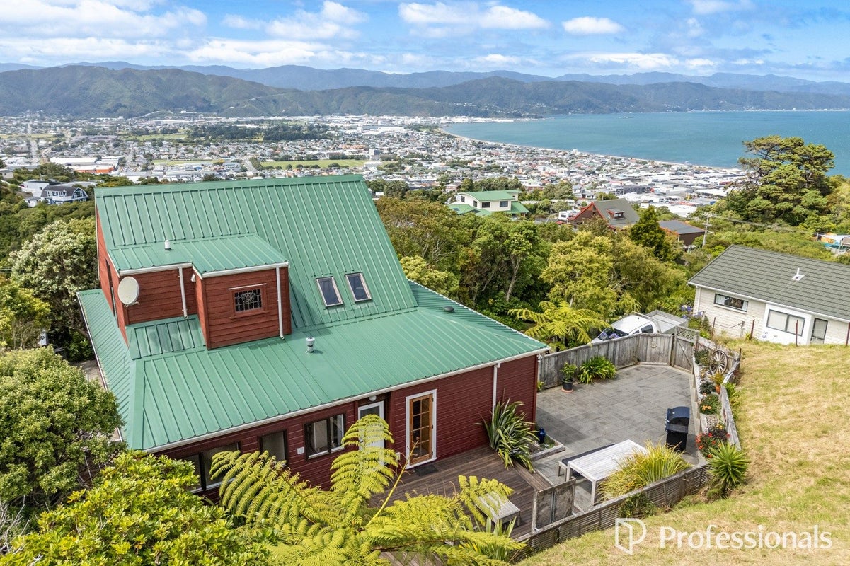11 Maungaraki Road, Korokoro, Lower Hutt - Carousel 2