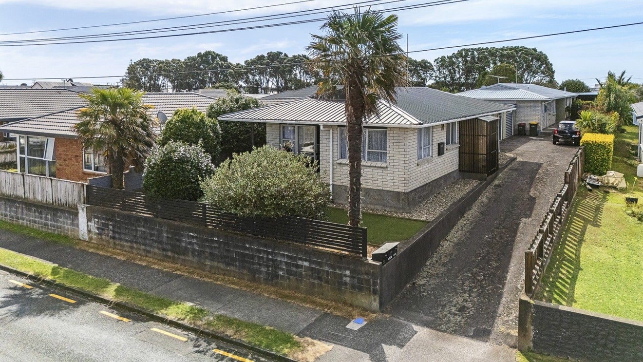 1/35 Clemow Road, Fitzroy, New Plymouth - Carousel 2