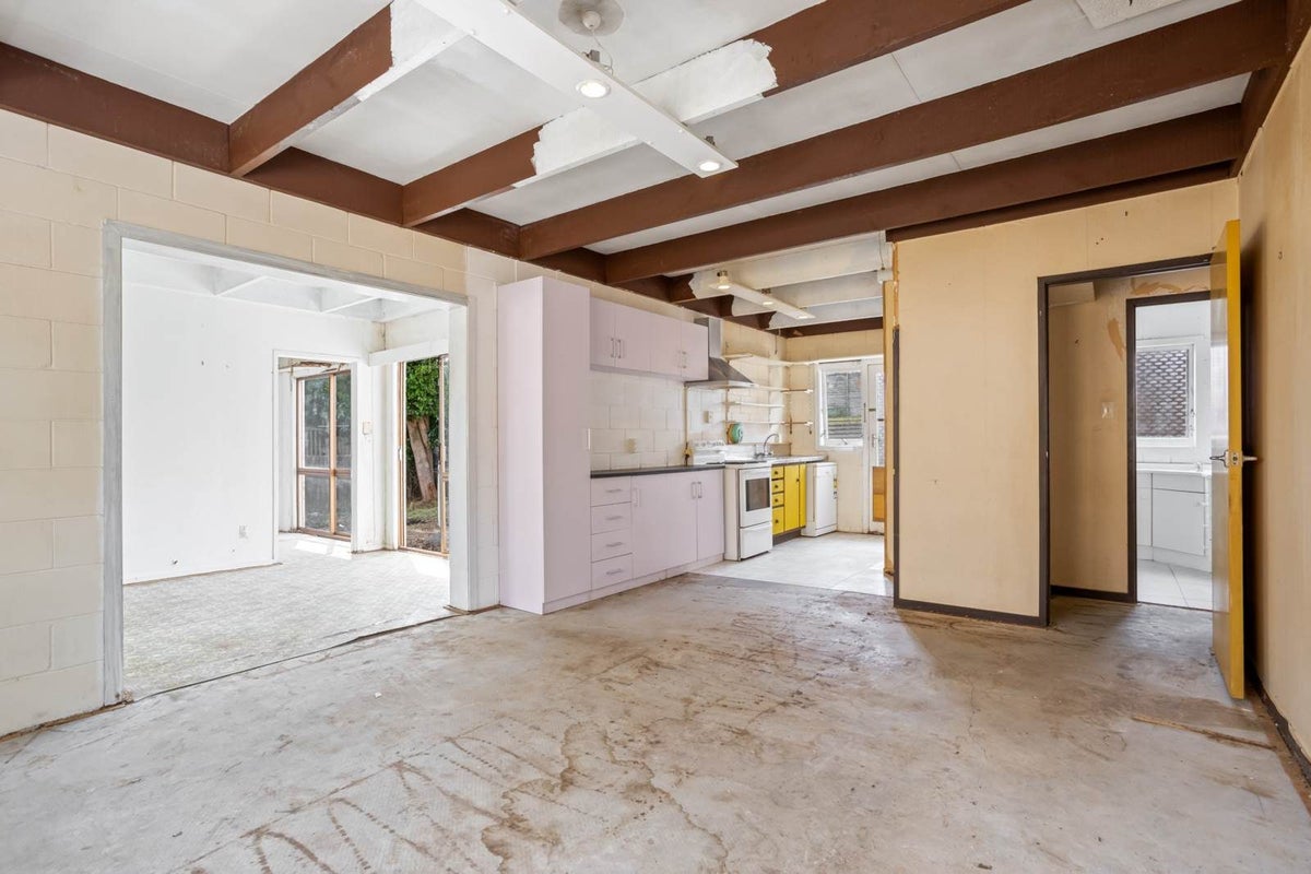 3/66 Flanshaw Road, Te Atatu South, Auckland - Carousel 1