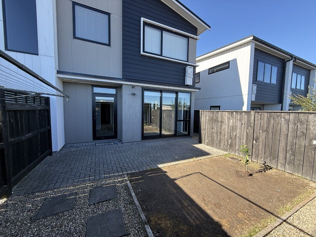 10 Pukewhero Rise, Westgate, Auckland - Carousel 11