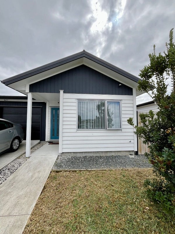 16 Whareatua Avenue, Takanini, Auckland - Carousel 1