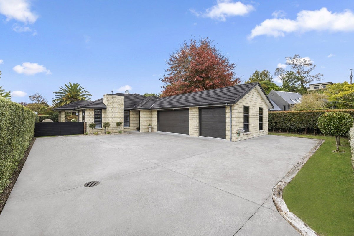 14 Bronte Place, Leamington, Cambridge - Carousel 33