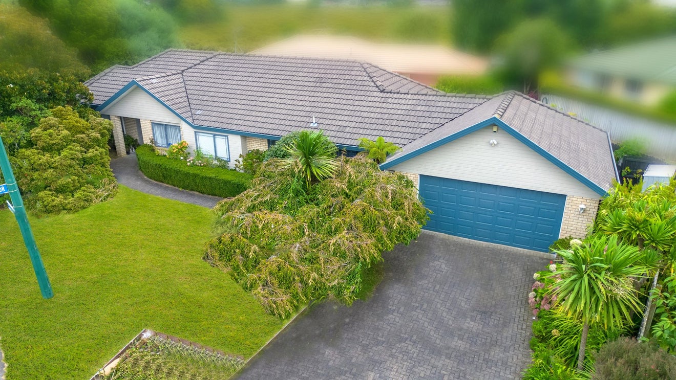 7 Longford Park Drive, Takanini, Auckland - Carousel 1
