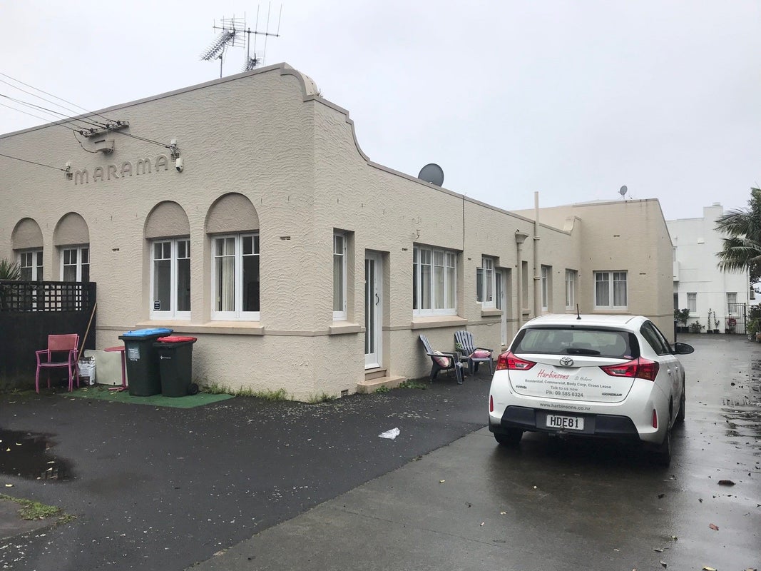 2/12 Eltham Road, Kohimarama, Auckland - Carousel 1