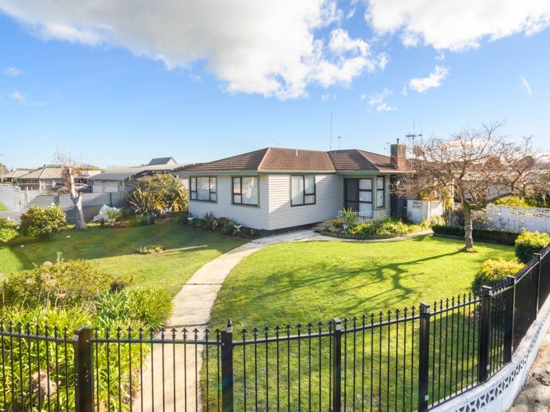 36 Aspiring Avenue, Milson, Palmerston North - Carousel 1