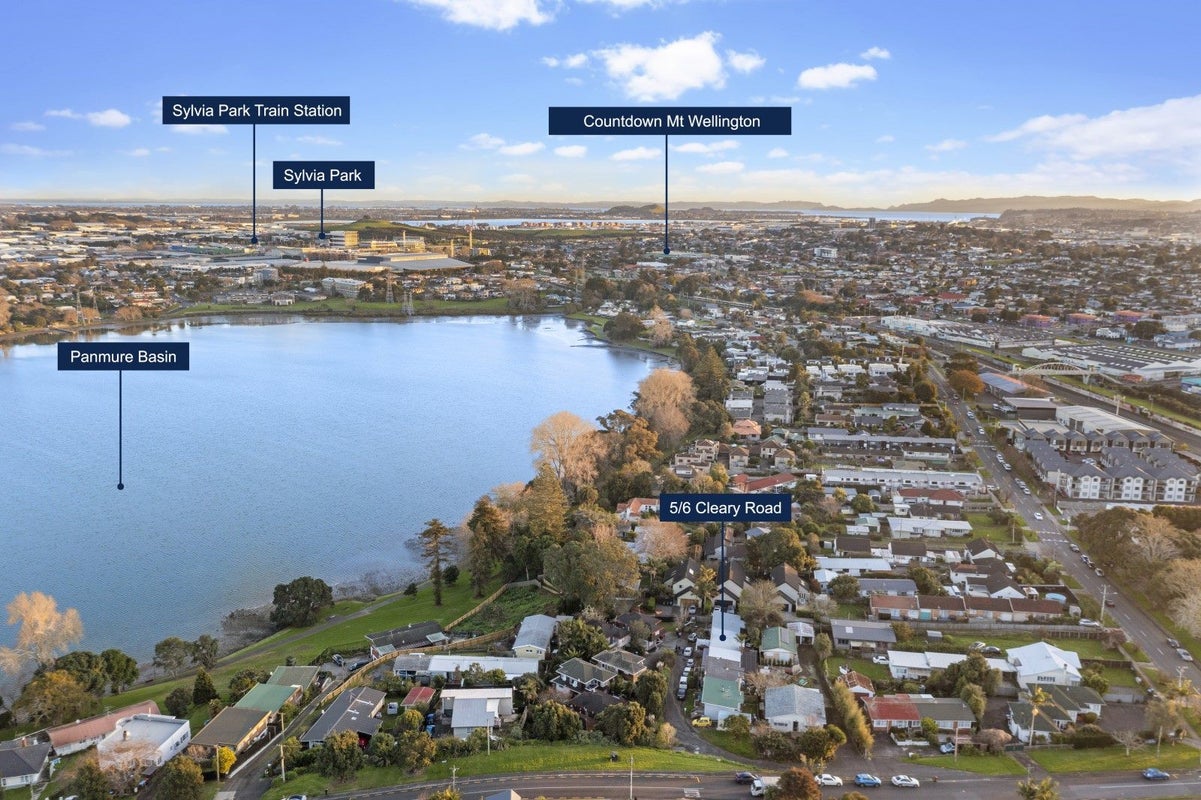 5/6 Cleary Road, Panmure, Auckland - Carousel 13