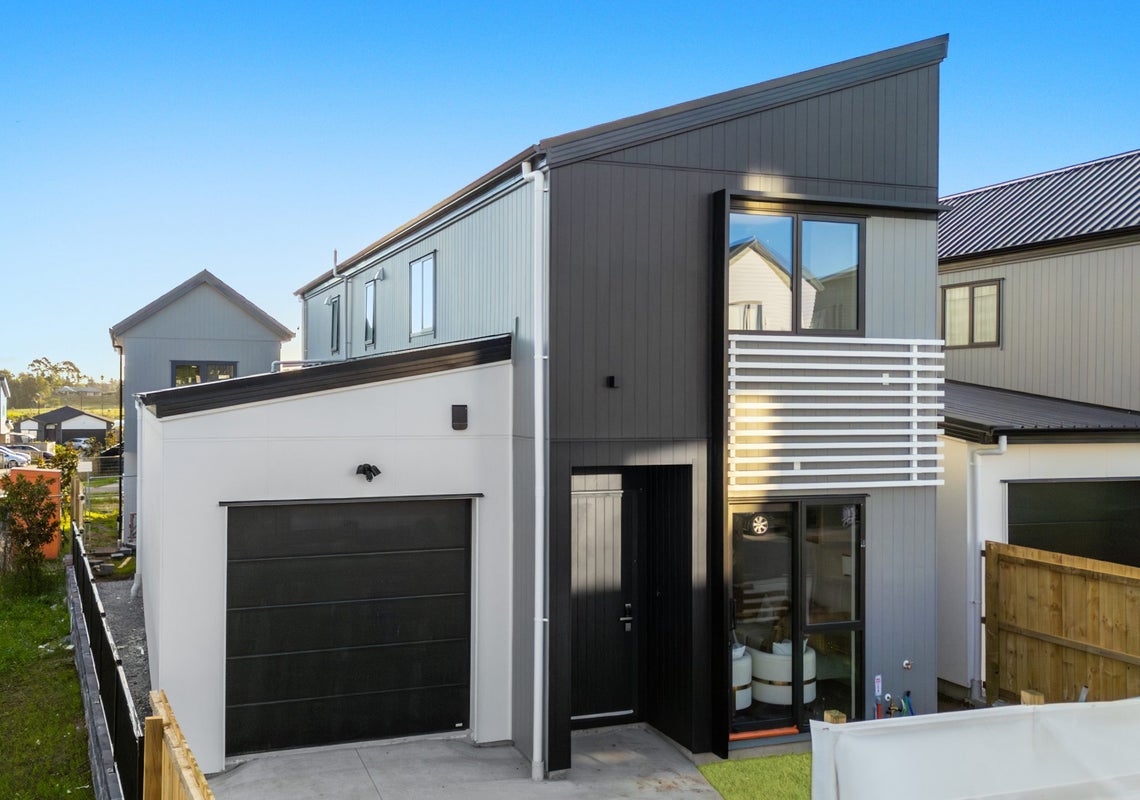 4 Farranfore Road, Opaheke, Papakura - Carousel 1