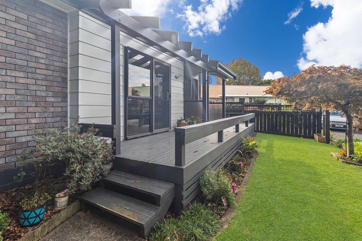 18 Olwyn Green, Dinsdale, Hamilton - Carousel 2