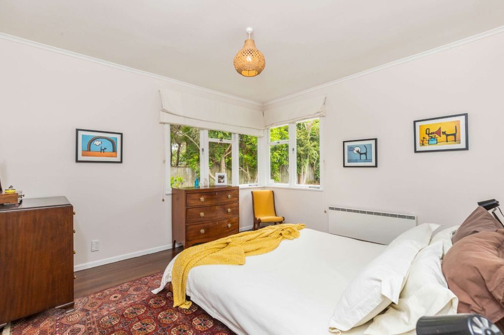 16B CRESTA AVE, Beach Haven, Auckland - Carousel 14