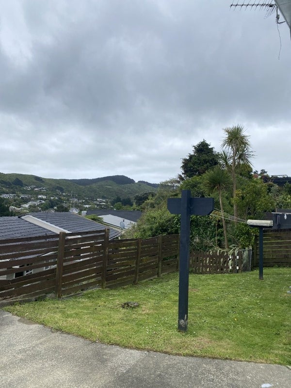 110 Taylor Terrace, Tawa, Wellington - Carousel 20