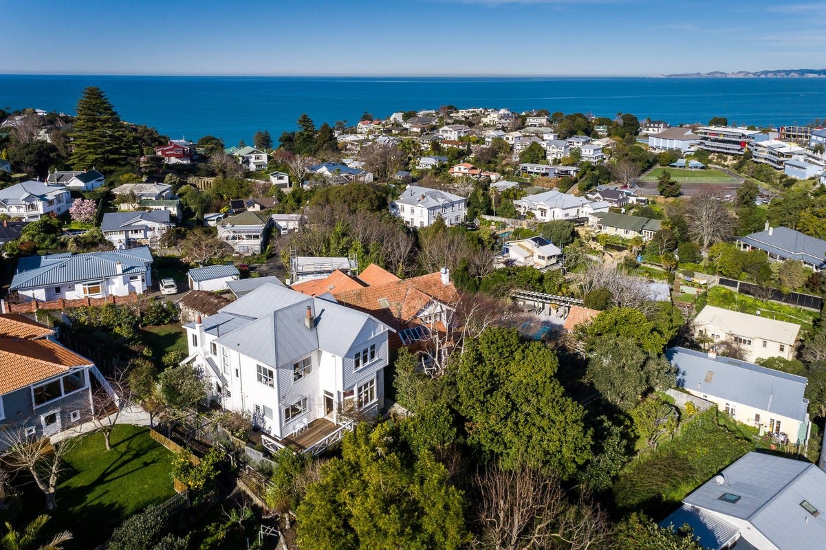 5 Cobden Lane, Bluff Hill, Napier - Carousel 22
