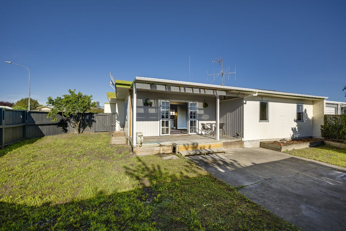 43 Lanark Place, Tamatea, Napier - Carousel 1
