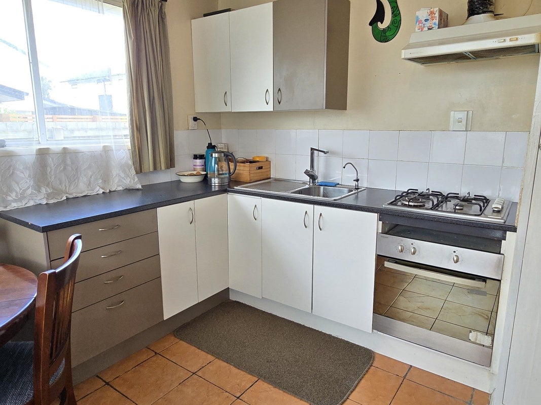 34 Raleigh Street, Awapuni, Palmerston North - Carousel 2