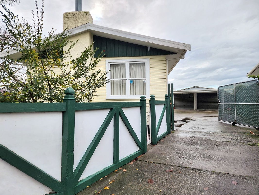 3 Hunter Street, Milson, Palmerston North - Carousel 1