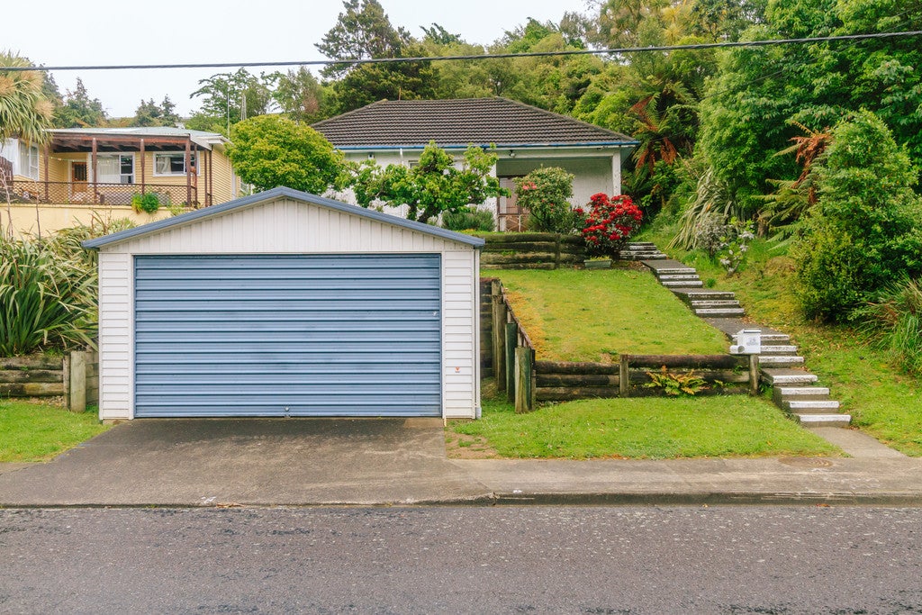 26 Bledisloe Crescent, Wainuiomata, Lower Hutt - Carousel 1