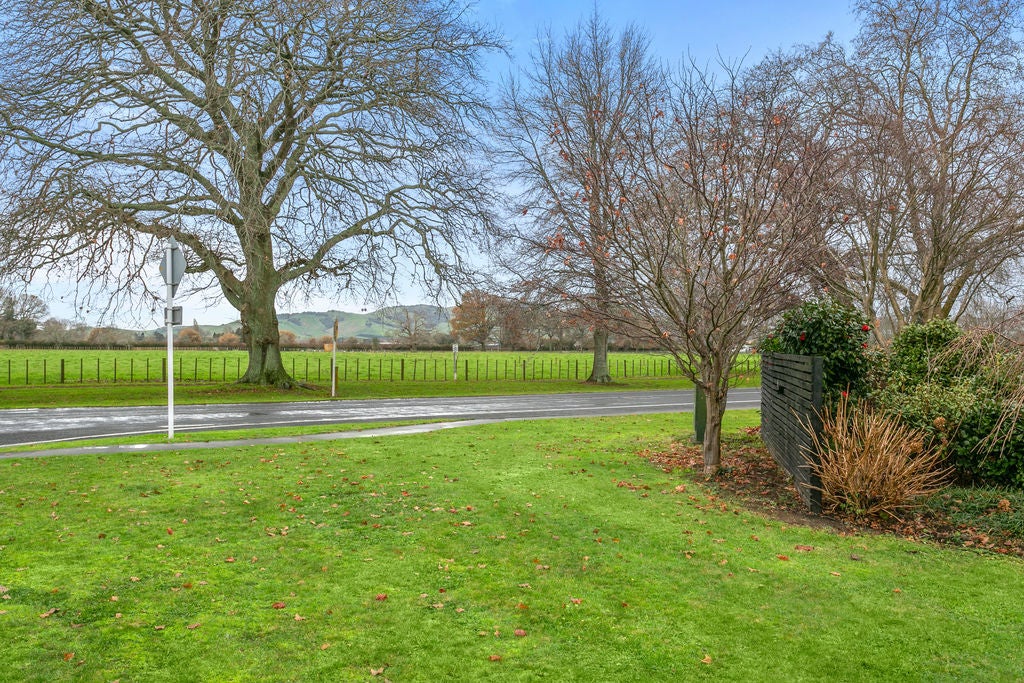 16 Frame Street, Leamington, Cambridge - Carousel 15