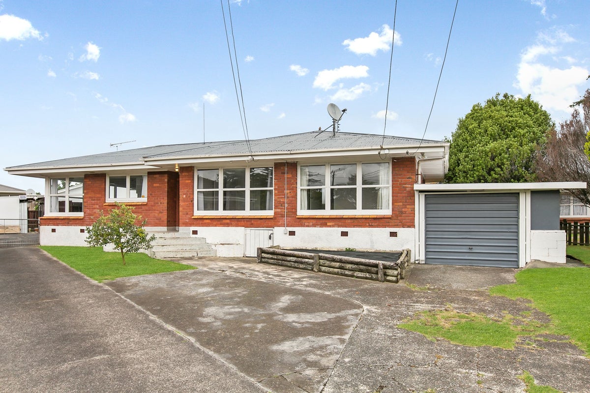 4 Clayton Road, Manurewa, Auckland - Carousel 19