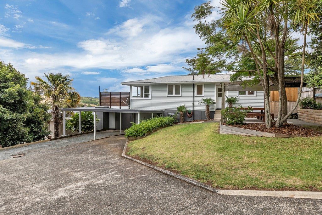 14 Mcinnes Avenue, Kamo, Whangarei - Carousel 1