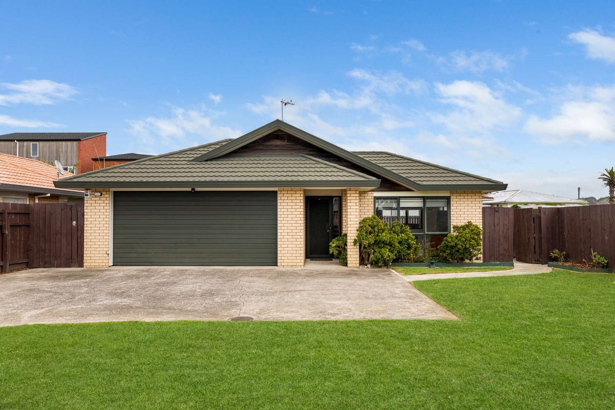 13A Albert Street, Otahuhu, Auckland - Carousel 1