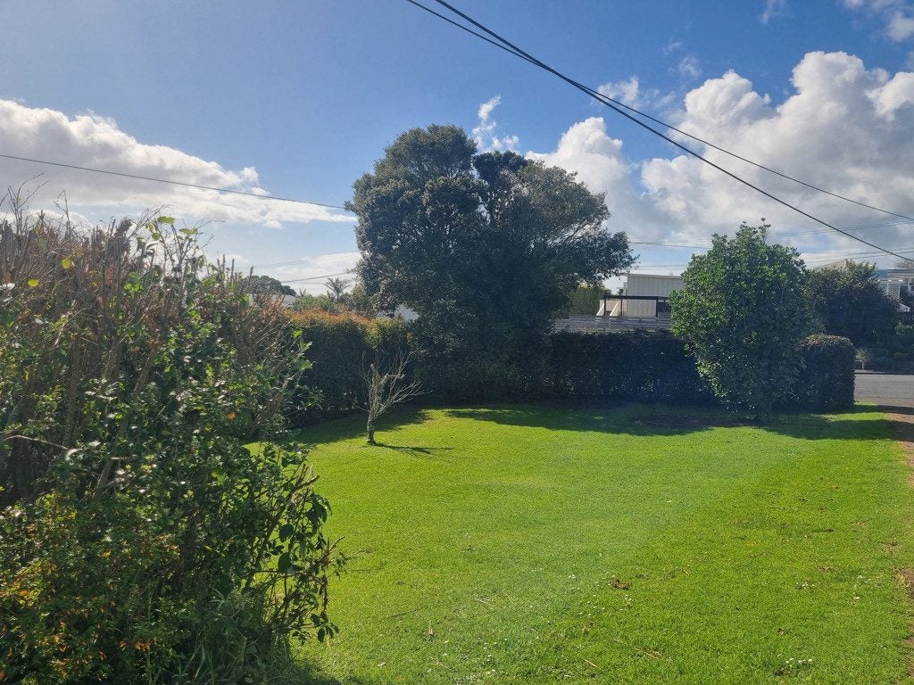 4 Bell Road, Beachlands, Auckland - Carousel 2