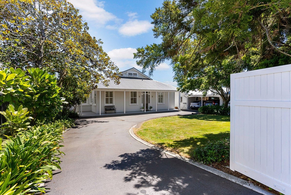 50 St Johns Road, Saint Johns, Auckland - Carousel 1
