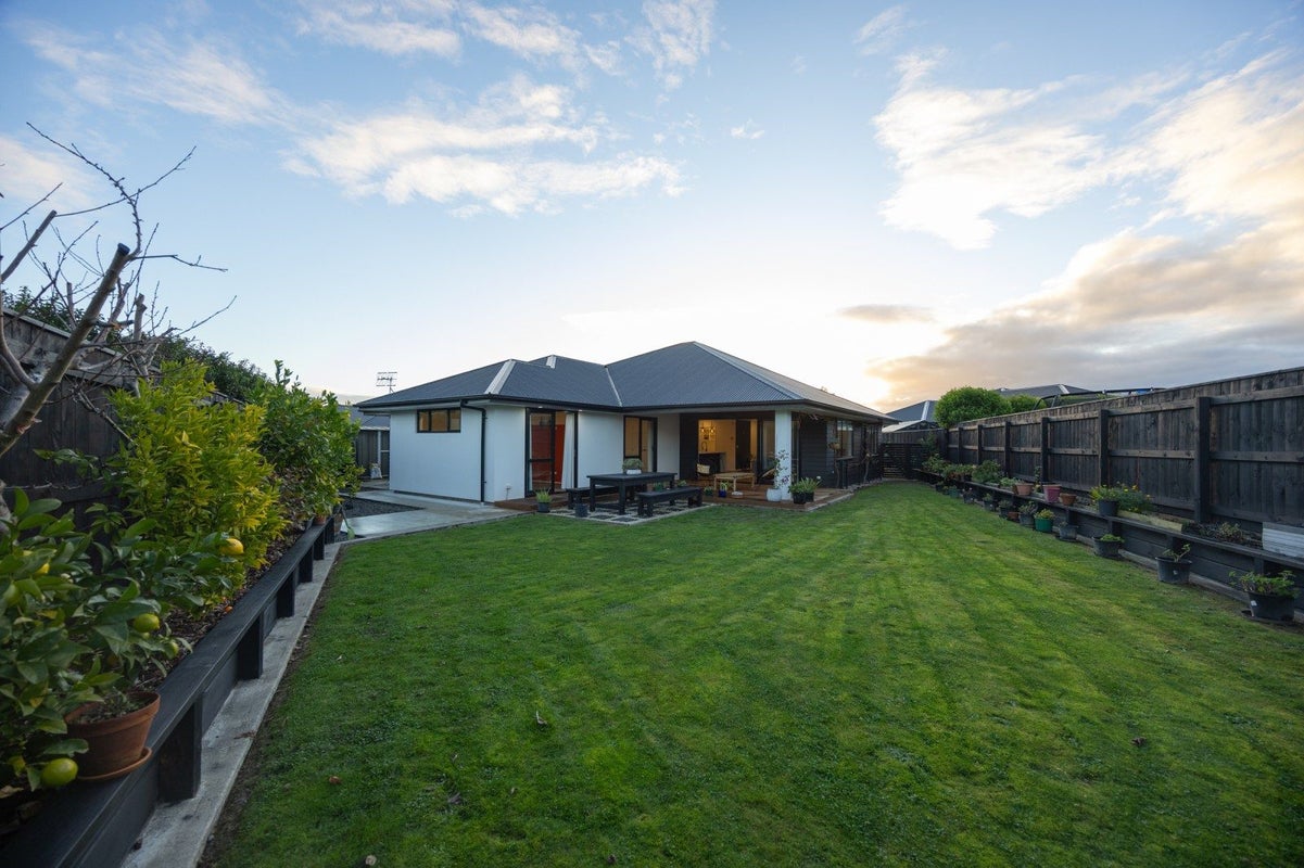 12 Huffington Place, Feilding, Feilding - Carousel 23