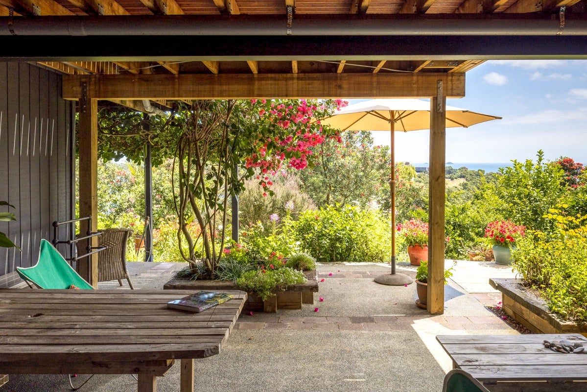 19 Coromandel Road, Oneroa, Waiheke Island - Carousel 2