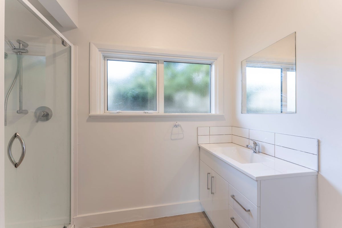 1/43 Aorangi Road, Bryndwr, Christchurch - Carousel 6