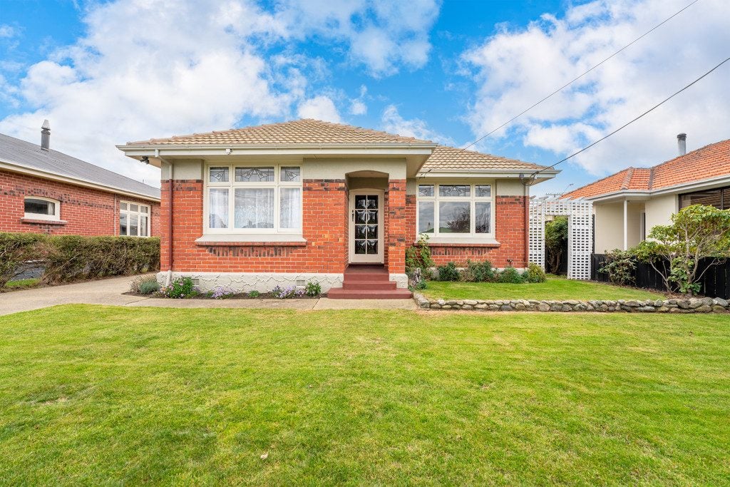 14 Teviot Street, Oamaru North, Oamaru - Carousel 1