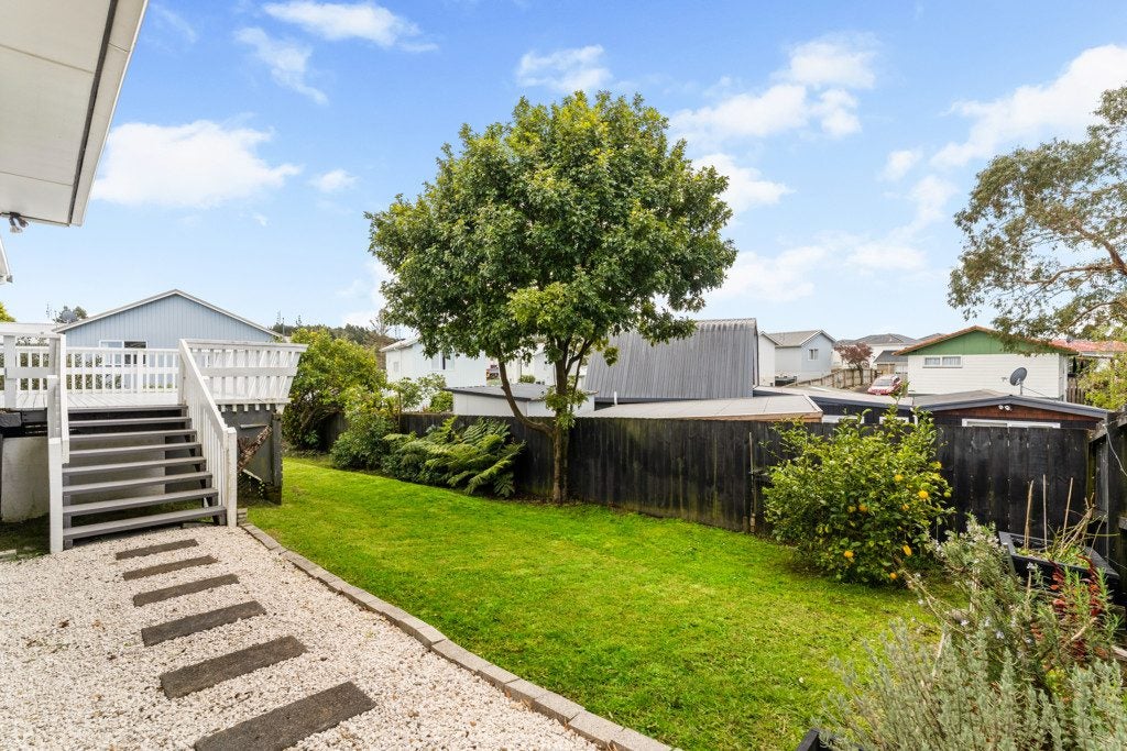 1/15 Lendic Avenue, Henderson, Auckland - Carousel 2