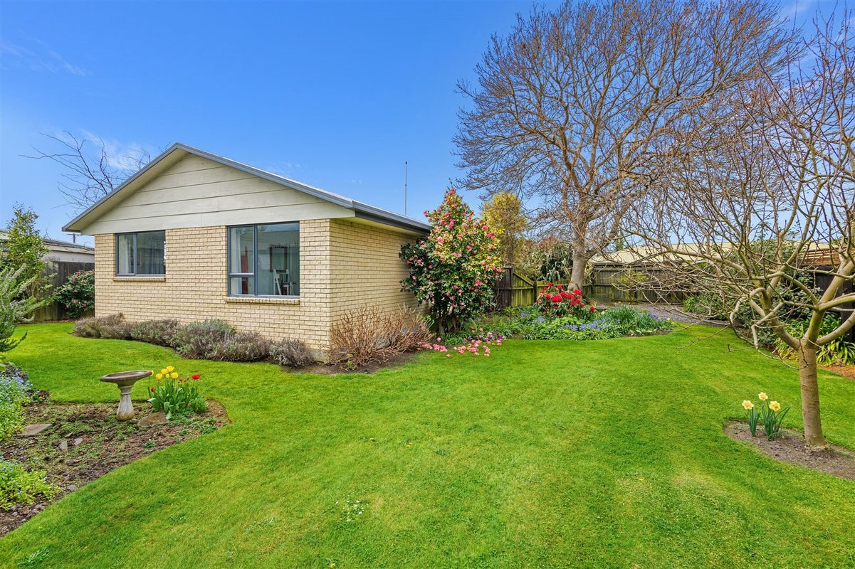 51B Lagan Street, Belfast, Christchurch - Carousel 1